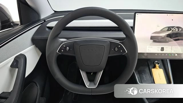 Tesla Model Y 2025 Серый из Кореи, фото 3