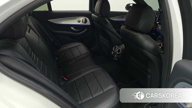 Mercedes-Benz E-Class W213 2021 Белый из Кореи, фото 3