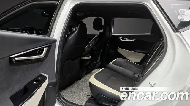Kia EV6 2022 Белый из Кореи, фото 3