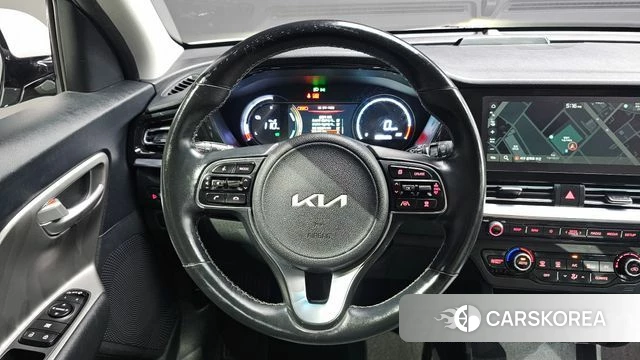 Kia Niro Plus 2022 Серебряный из Кореи, фото 3