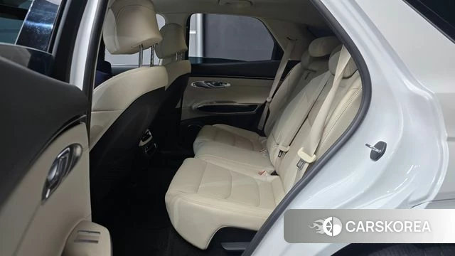 Genesis GV70 2022 Белый из Кореи, фото 3