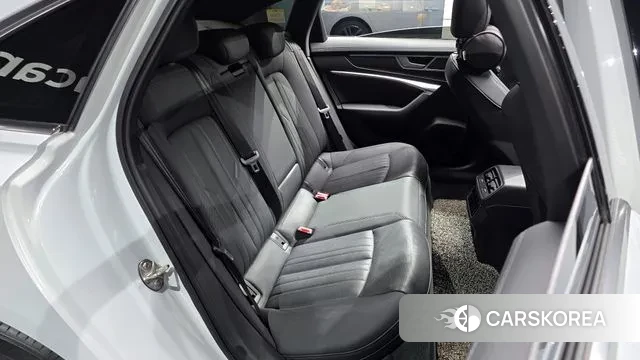 Audi A6 (C8) 2021 Белый из Кореи, фото 3