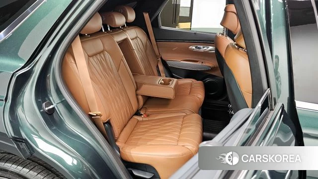 Genesis GV70 2023 Темно-зеленый из Кореи, фото 3