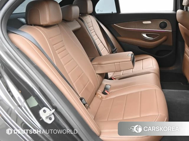 Mercedes-Benz E-Class W213 2021 Серый из Кореи, фото 3