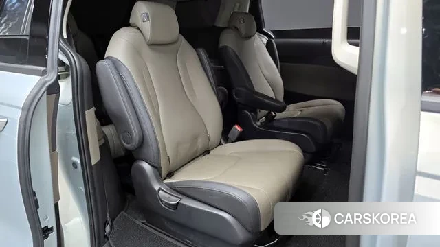Kia The New Carnival 4th Generation 2024 Серебристо-серый из Кореи, фото 3