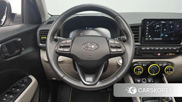 Hyundai Venue 2023 Белый из Кореи, фото 3