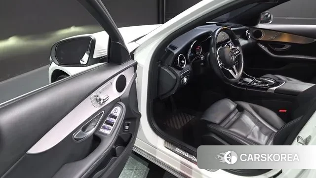 Mercedes-Benz C-Class W205 2020 Белый из Кореи, фото 3