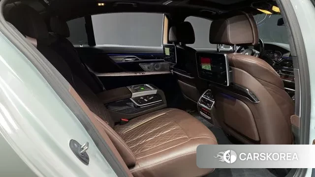 BMW 7 Series (G11) 2022 Белый из Кореи, фото 3