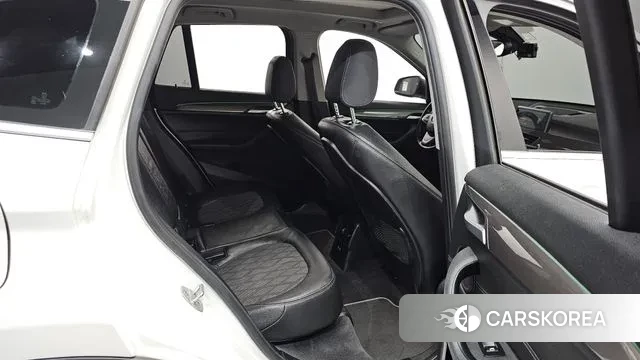 BMW X1 (F48) 2021 Белый из Кореи, фото 3