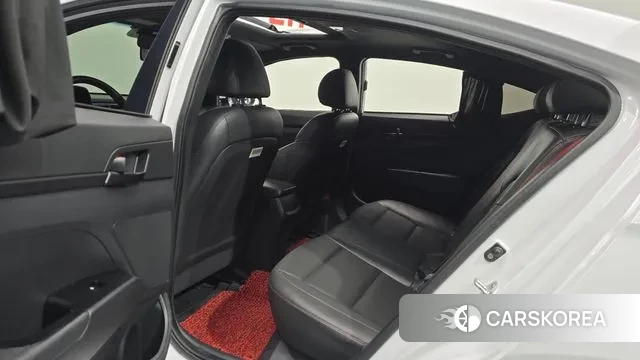 Hyundai Avante AD 2018 Белый из Кореи, фото 3