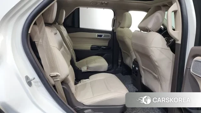 Ford Explorer 6th Generation 2022 Белый из Кореи, фото 3