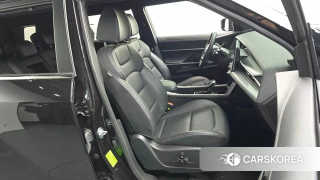 Ssangyong Torres 2024 Черный из Кореи, фото 3