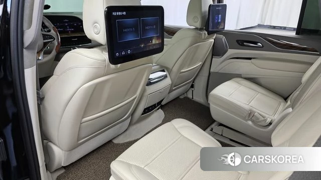 Cadillac Escalade 5th Generation 2023 Черный из Кореи, фото 3