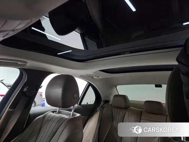 Mercedes-Benz E-Class W213 2019 Белый из Кореи, фото 3