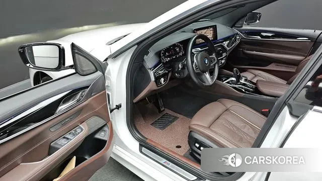 BMW 6 Series GT (G32) 2023 Белый из Кореи, фото 3