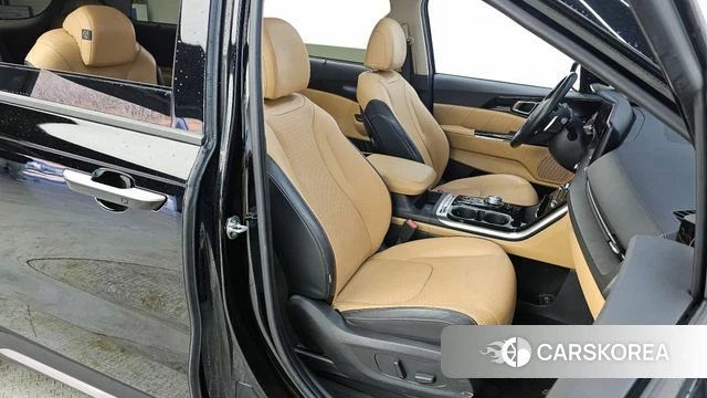 Kia Carnival 4th generation 2022 Черный из Кореи, фото 3