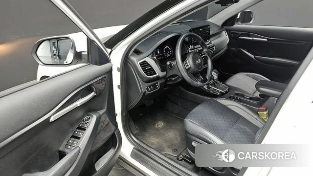 Kia Seltos 2021 Белый из Кореи, фото 3