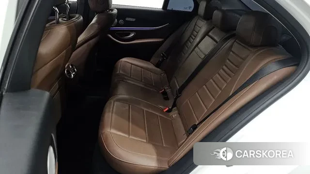 Mercedes-Benz E-Class W213 2019 Белый из Кореи, фото 3
