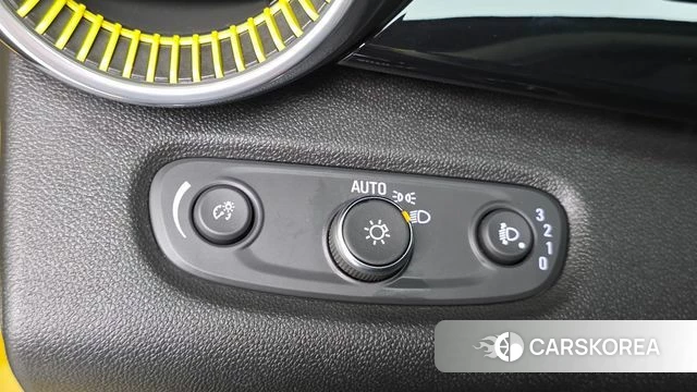 Chevrolet (GM Daewoo) Trax Crossover 2023 Желтый из Кореи, фото 3