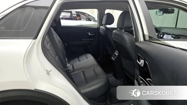 Kia Niro 2018 Белый из Кореи, фото 3