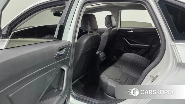 Volkswagen 7th Generation of Jetta 2021 Белый из Кореи, фото 3