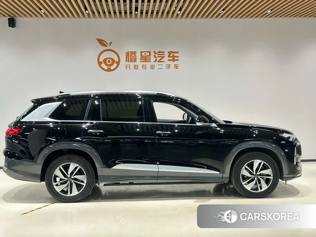 Audi Q6 2025 Черный из Китая, фото 3