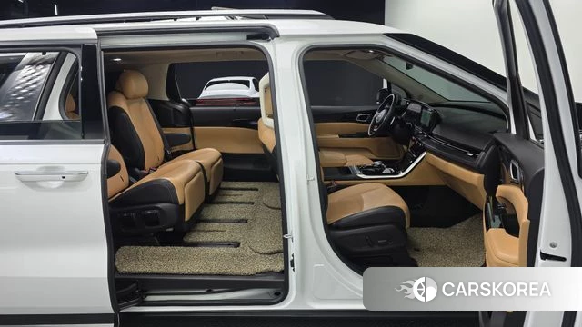 Kia Carnival 4th generation 2023 Белый из Кореи, фото 3