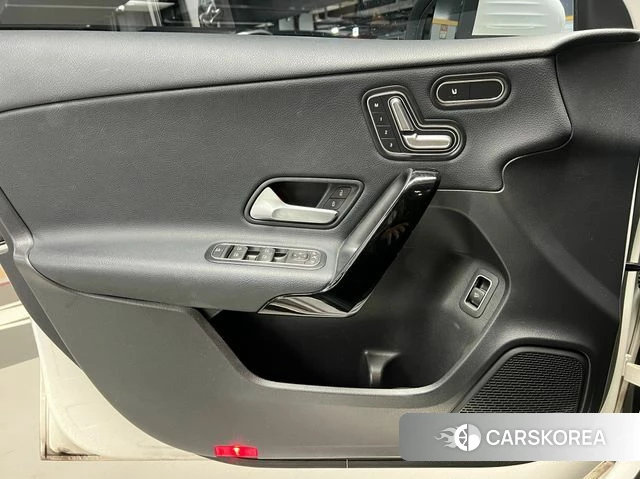 Mercedes-Benz A-Class W177 2020 Белый из Кореи, фото 3
