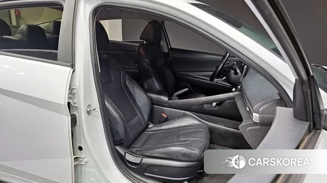 Hyundai Avante (CN7) 2022 Белый из Кореи, фото 3