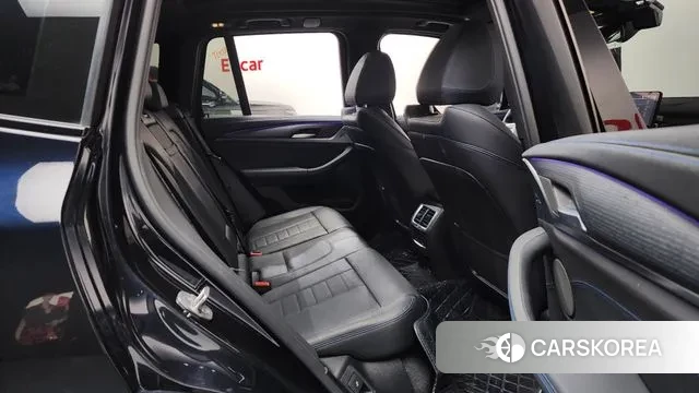 BMW iX3 2023 Черный из Кореи, фото 3