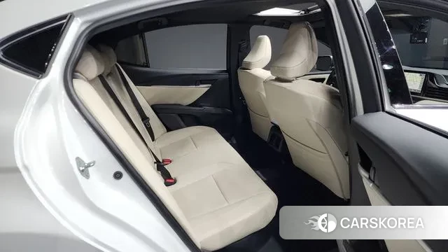 Toyota Camry (XV80) 2025 Белый из Кореи, фото 3