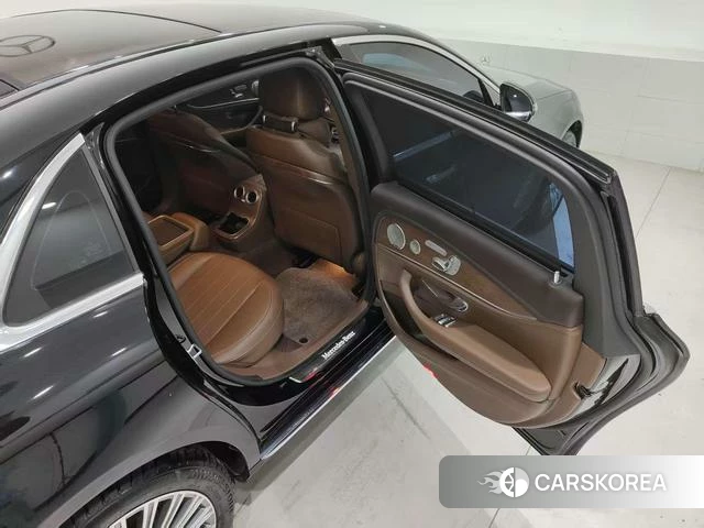 Mercedes-Benz E-class id 4219319 из Китая 3