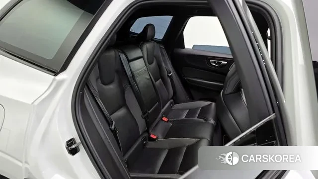 Volvo XC60 second Generation 2021 Белый из Кореи, фото 3