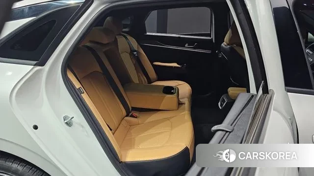 Kia K5 3rd generation 2023 Белый из Кореи, фото 3