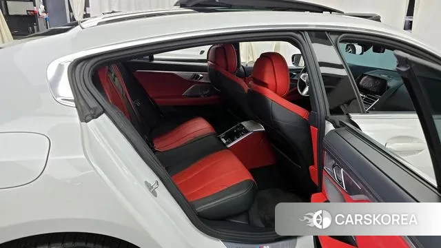 BMW 8 Series (G15) 2020 Белый из Кореи, фото 3