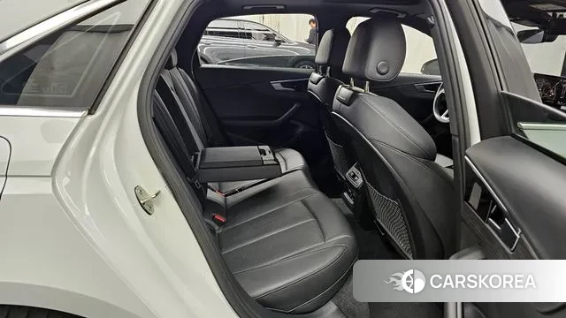 Audi A4 (B9) 2022 Белый из Кореи, фото 3