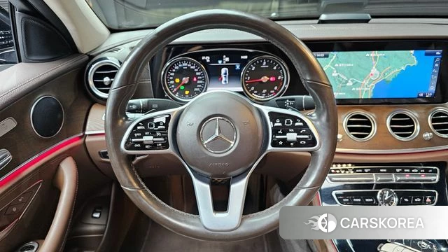 Mercedes-Benz E-Class W213 2019 Черный из Кореи, фото 3