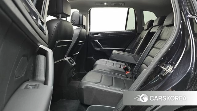Volkswagen Tiguan second Generation 2018 Черный из Кореи, фото 3