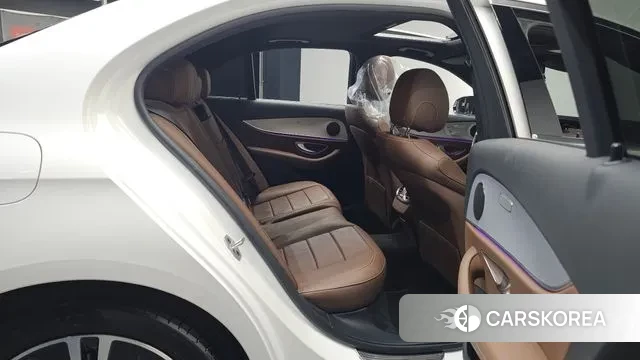 Mercedes-Benz E-Class W213 2020 Белый из Кореи, фото 3