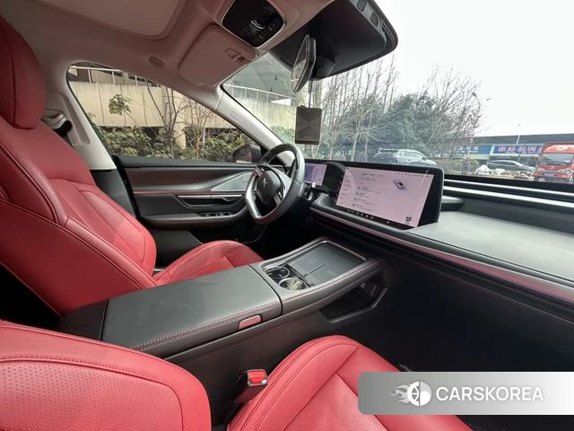 Xiaopeng Motors Xiaopeng P7 2023 Черный из Китая, фото 3