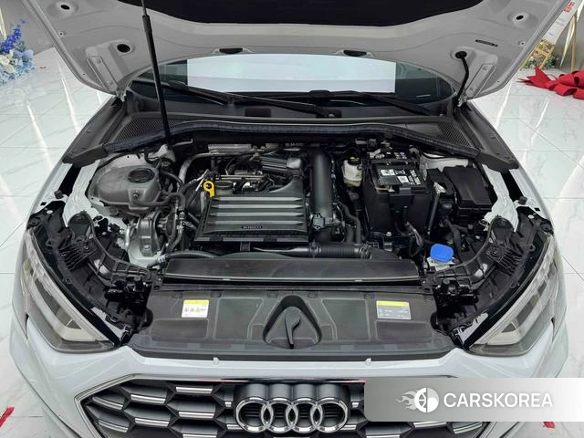Audi A3 2024 Белый из Китая, фото 3