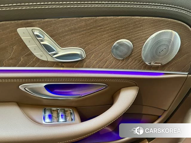Mercedes-Benz E-class id 4222395 из Китая 3