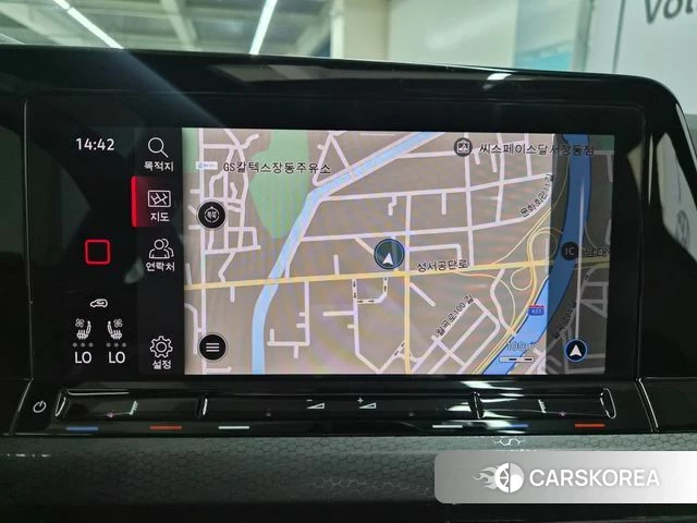 Volkswagen Golf 8th Generation 2024 Красный из Кореи, фото 3