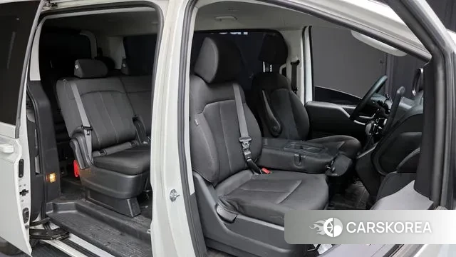 Hyundai Staria 2022 Белый из Кореи, фото 3