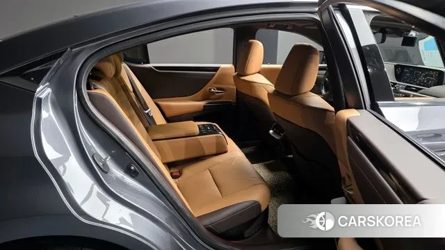 Lexus ES300h 7th generation 2020 Серебристо-серый из Кореи, фото 3
