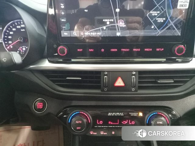 Kia The New K3 2nd generation 2022 Белый из Кореи, фото 3