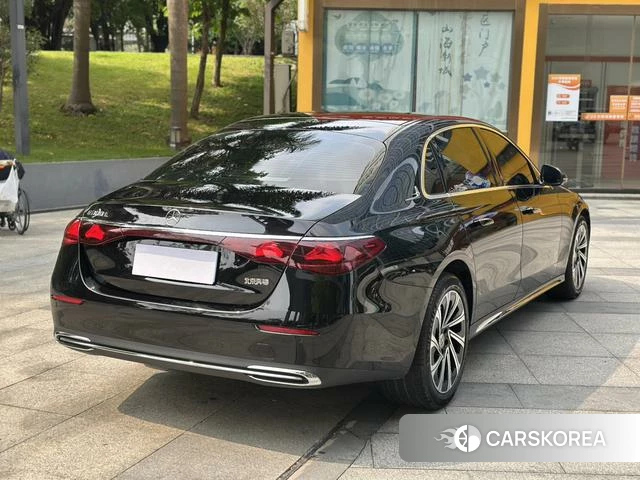 Mercedes-Benz E-class 2025 Черный из Китая, фото 3