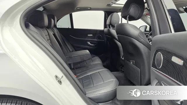 Mercedes-Benz E-Class W213 2020 Белый из Кореи, фото 3