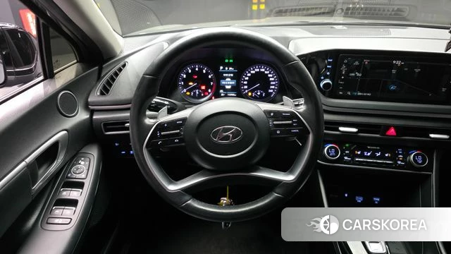 Hyundai Sonata (DN8) 2021 Серебристо-серый из Кореи, фото 3