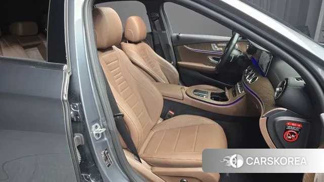 Mercedes-Benz E-Class W213 2021 Серый из Кореи, фото 3